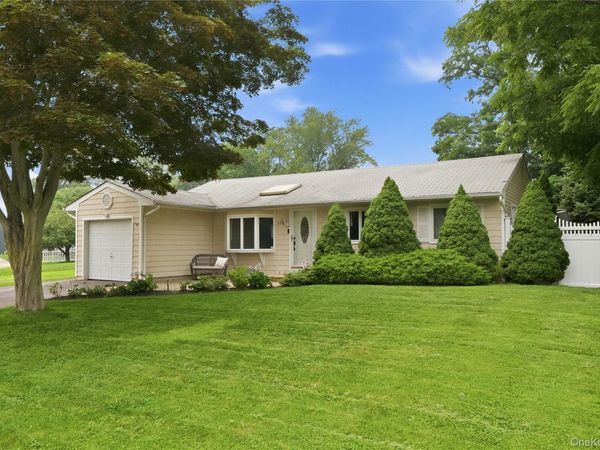 115 Argyle Avenue , Selden, NY 11784