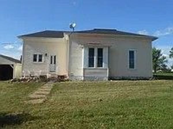 606 W Broadway Street, Moulton, IA 52572