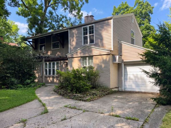 911 Foley Avenue , Champaign, IL 61820