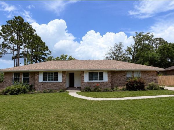 597 PEMBRIDGE Court, Orange Park, FL 32073