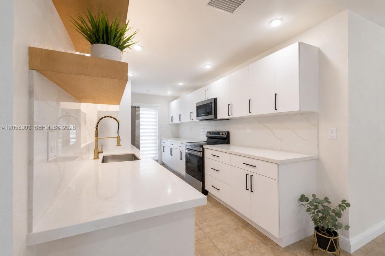 25305 SW 124 Ct , Homestead, FL 33032 Photo