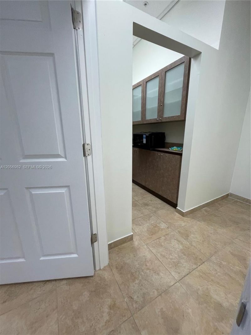 951 Sansburys Way , Unit 202, West Palm Beach, FL 33411 Photo