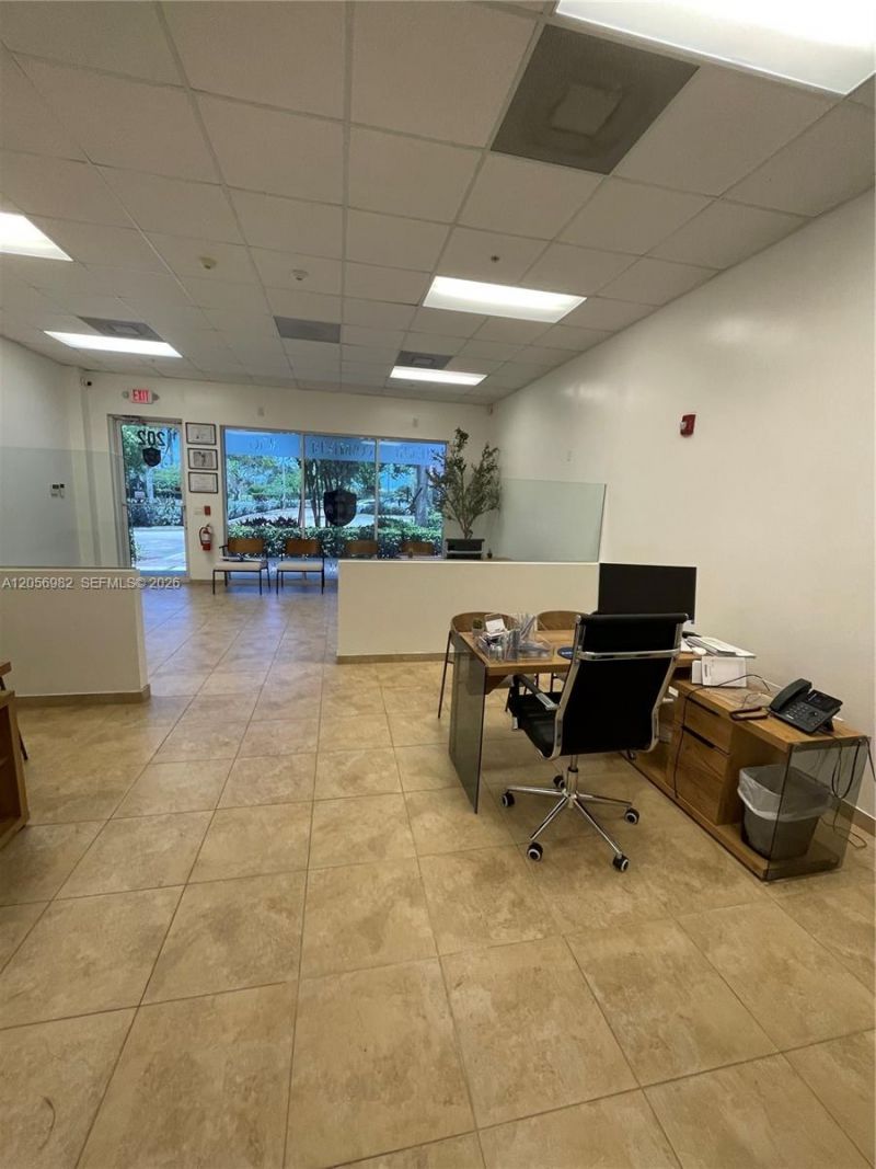 951 Sansburys Way , Unit 202, West Palm Beach, FL 33411 Photo