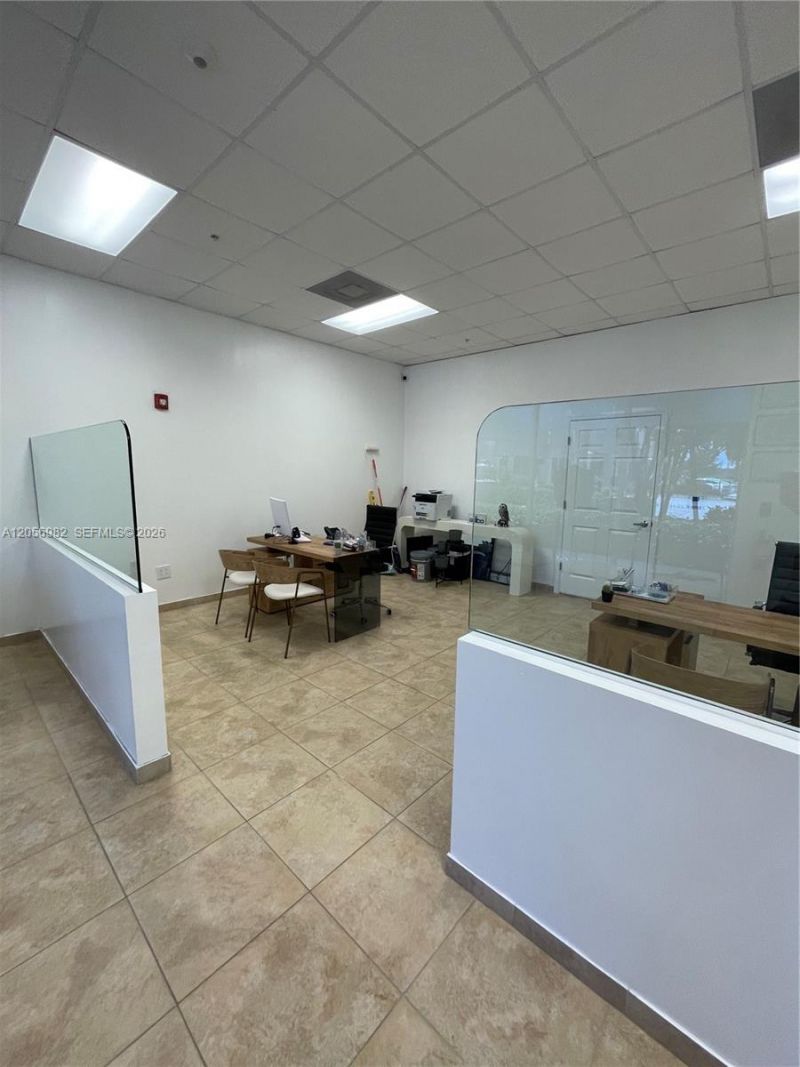 951 Sansburys Way , Unit 202, West Palm Beach, FL 33411 Photo