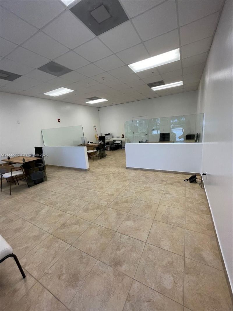 951 Sansburys Way , Unit 202, West Palm Beach, FL 33411 Photo