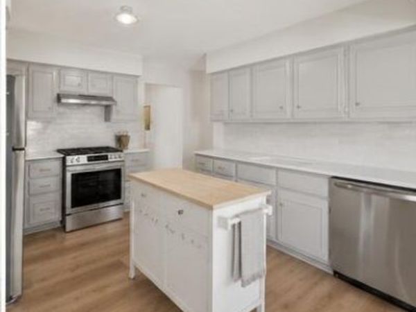 10442 W Fairmount AVENUE, Milwaukee, WI 53225