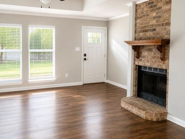 512 Fawn Lake Dr, Baton Rouge, LA 70816