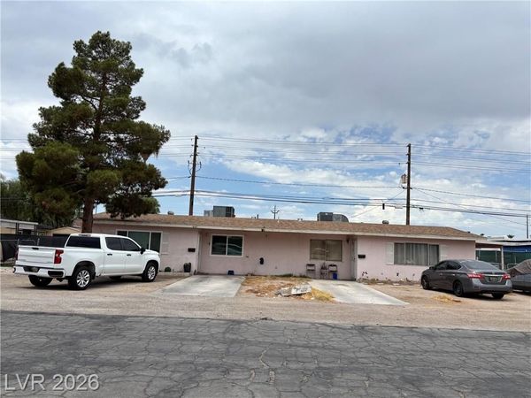 869 Ute Lane, Las Vegas, NV 89110