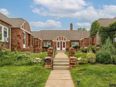 4178 Cass Street, Omaha, NE 68131