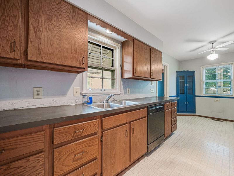 39 Lowell Road, Columbus, OH 43209 Photo 13