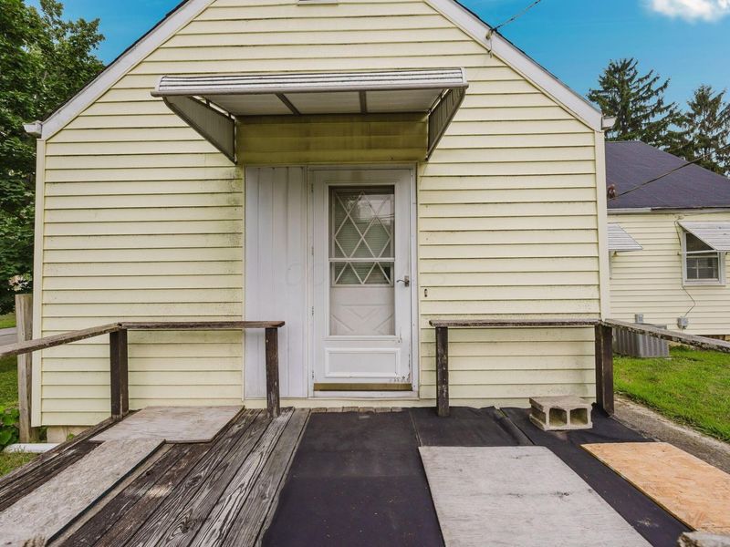 39 Lowell Road, Columbus, OH 43209 Photo 4