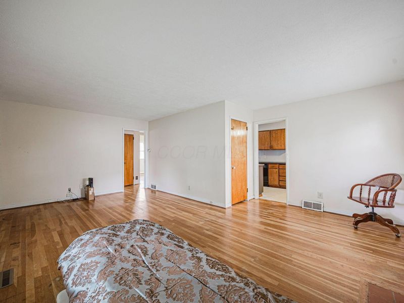39 Lowell Road, Columbus, OH 43209 Photo 7