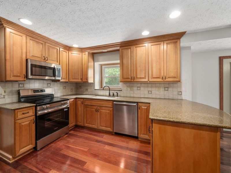 13042 Heatherstone Circle, Pickerington, OH 43147 Photo 20