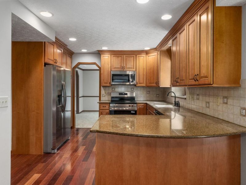 13042 Heatherstone Circle, Pickerington, OH 43147 Photo 22