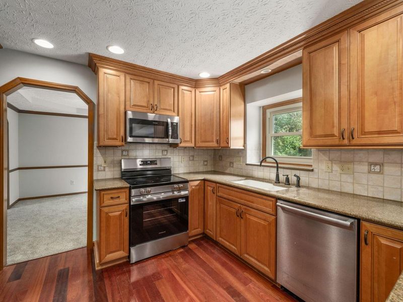 13042 Heatherstone Circle, Pickerington, OH 43147 Photo 24