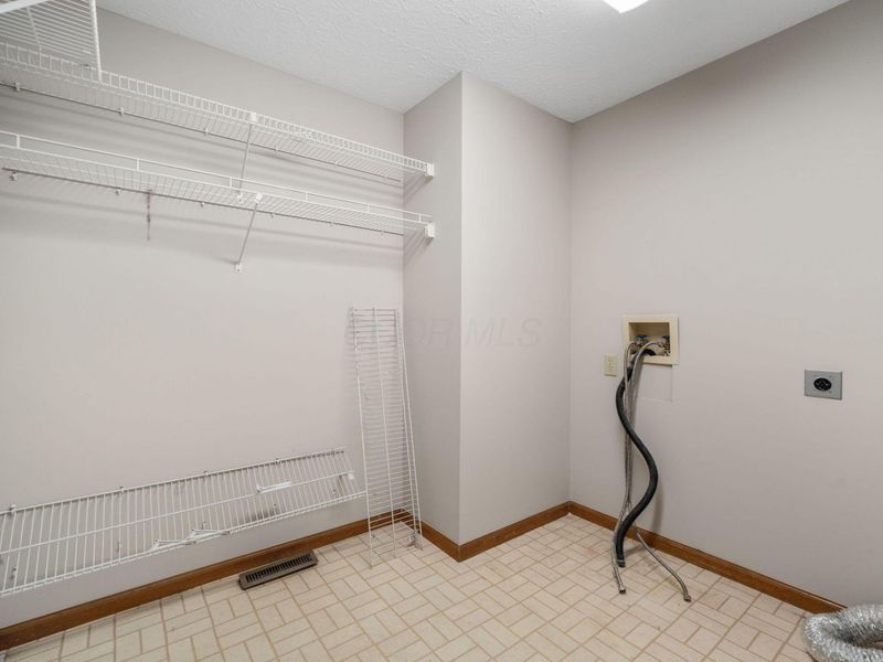 13042 Heatherstone Circle, Pickerington, OH 43147 Photo 38