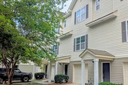 4029 Hartland Street photo 4