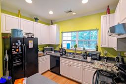 4029 Hartland Street photo 4