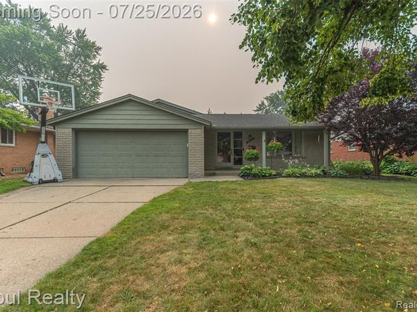 15520 Fitzgerald Street, Livonia, MI 48154