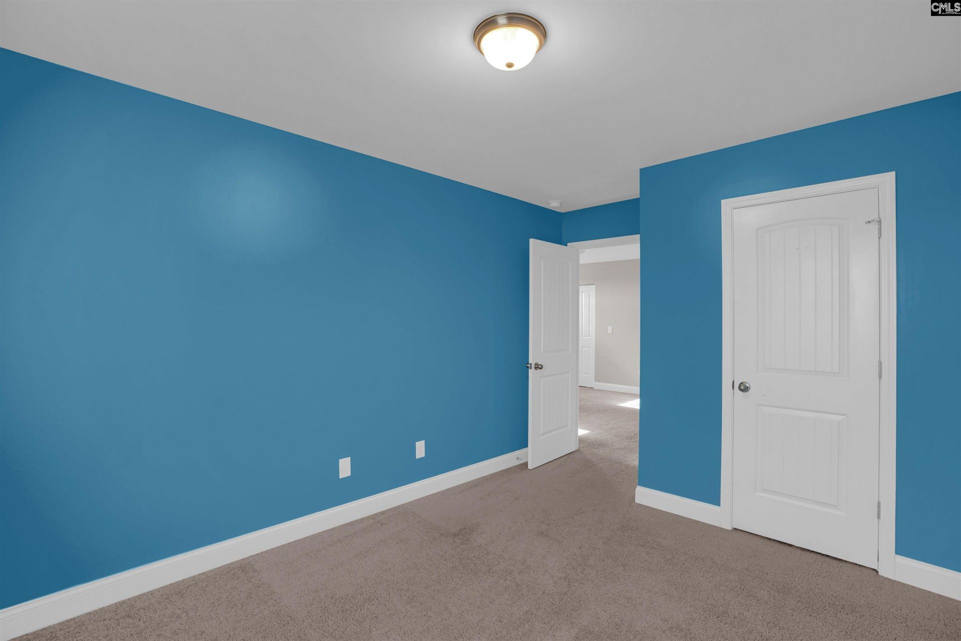 692 Gladiolus Drive  Photo 18
