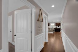 692 Gladiolus Drive  photo 4