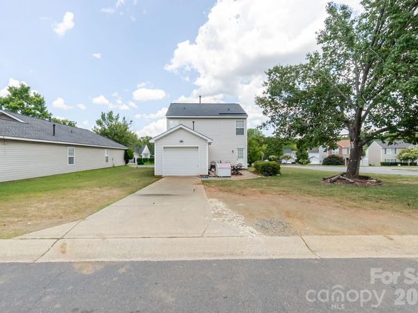 1543 Tuckers Glenn Drive, Rock Hill, SC 29732