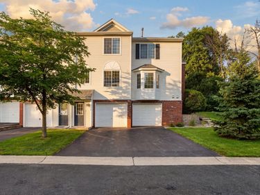 7773 Village Street, Chanhassen, MN 55317