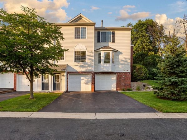 7773 Village Street, Chanhassen, MN 55317