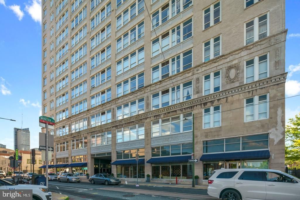 1100 00 VINE STREET , PHILADELPHIA, PA 19107