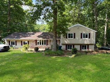 4490 SILVER HILL COURT, SUMERDUCK, VA 22742