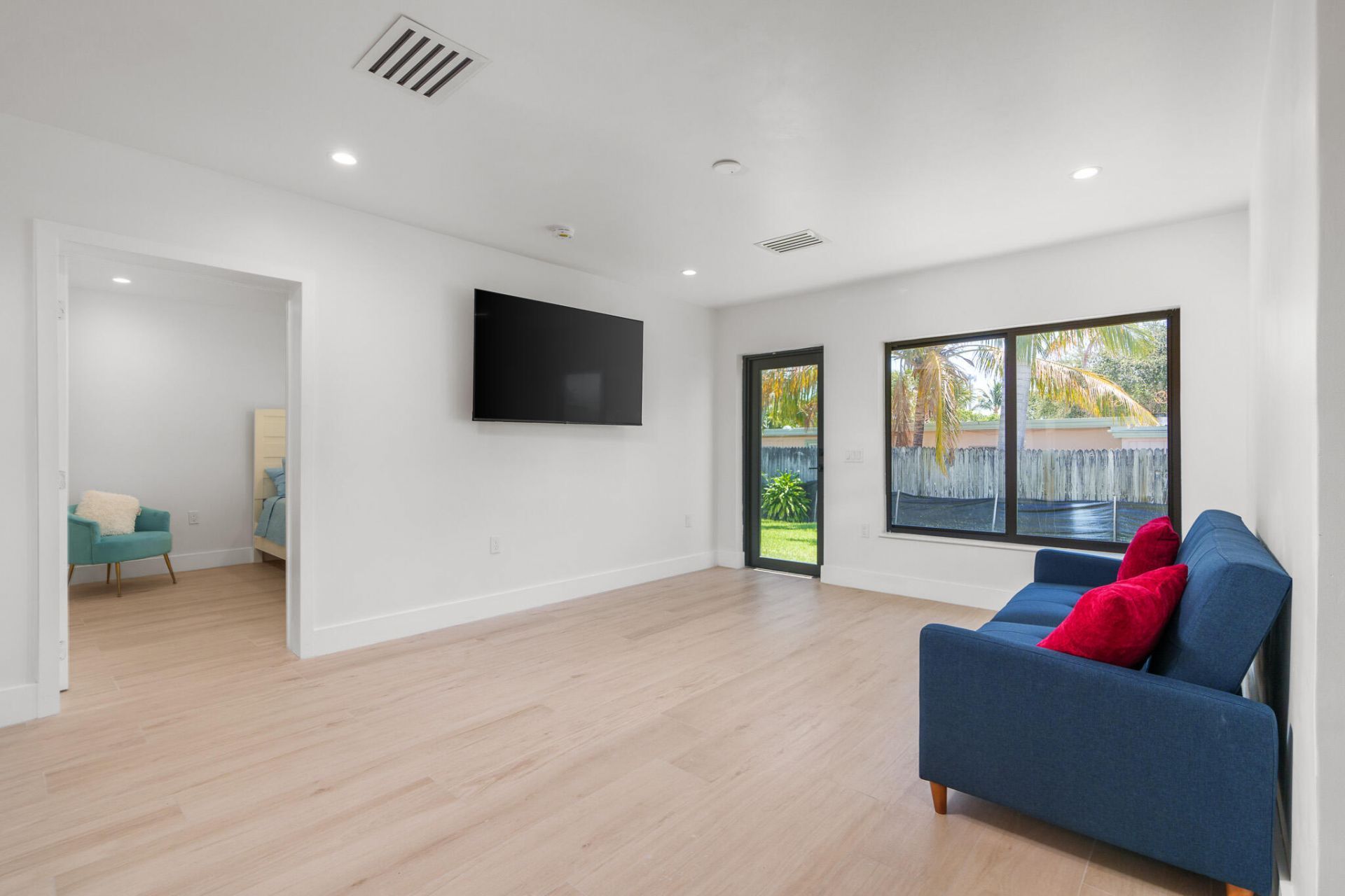 303 De Carie Street, Unit 303, Delray Beach, FL 33444 Photo
