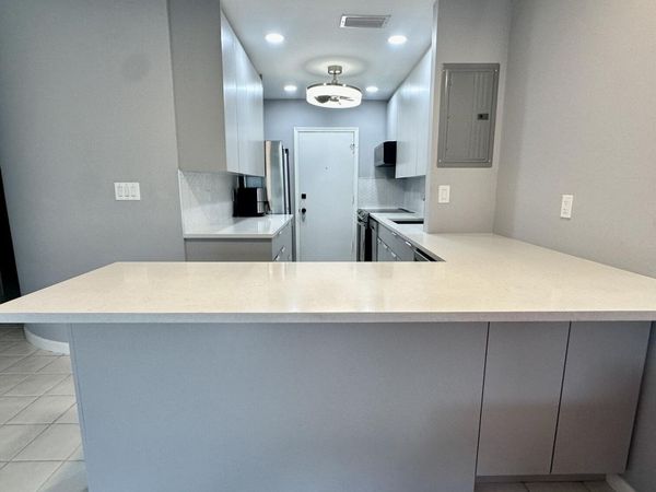 2171 NE 66th Street, Unit 828, Fort Lauderdale, FL 33308