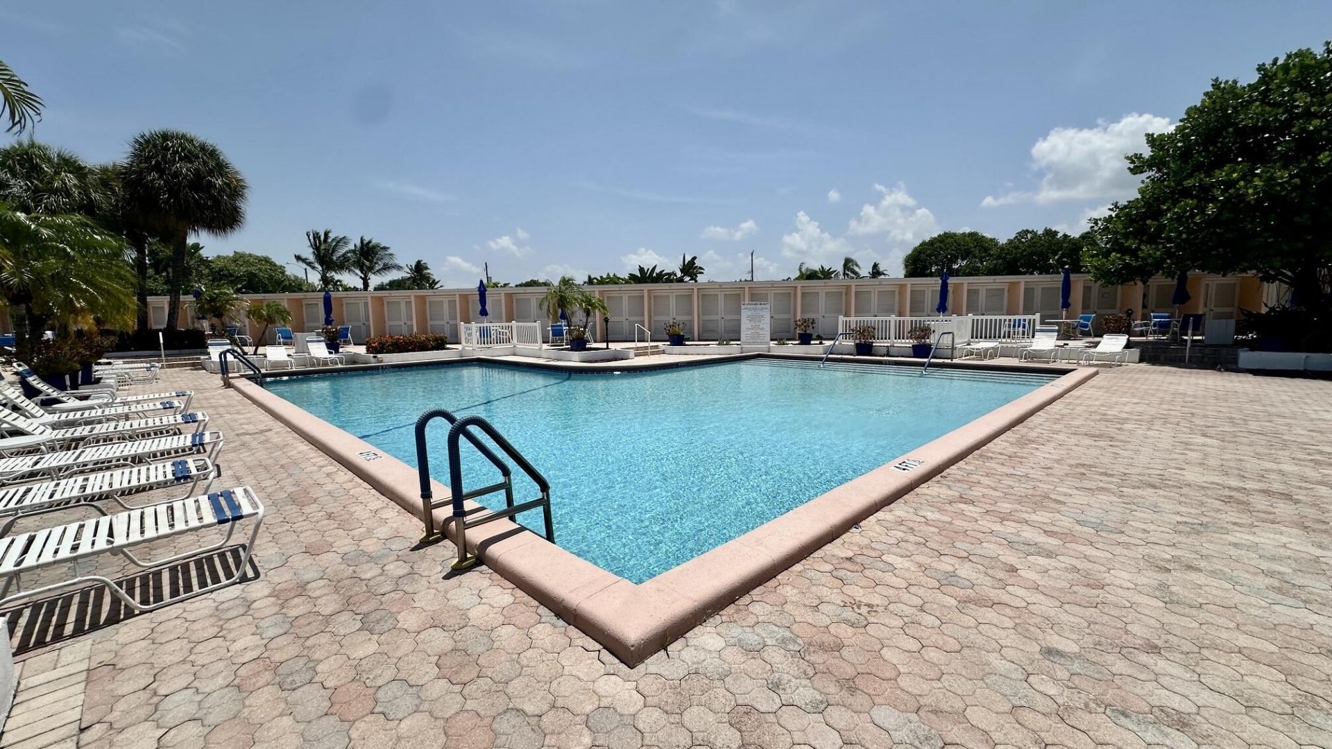 2171 NE 66th Street, Unit 828, Fort Lauderdale, FL 33308 Photo