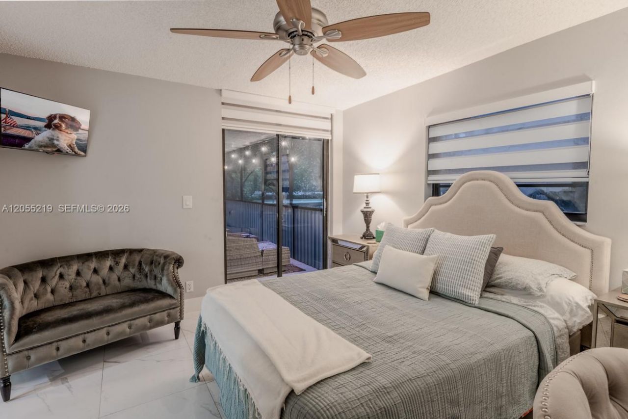 10451 W Broward Blvd, Unit 201, Plantation, FL 33324 Photo