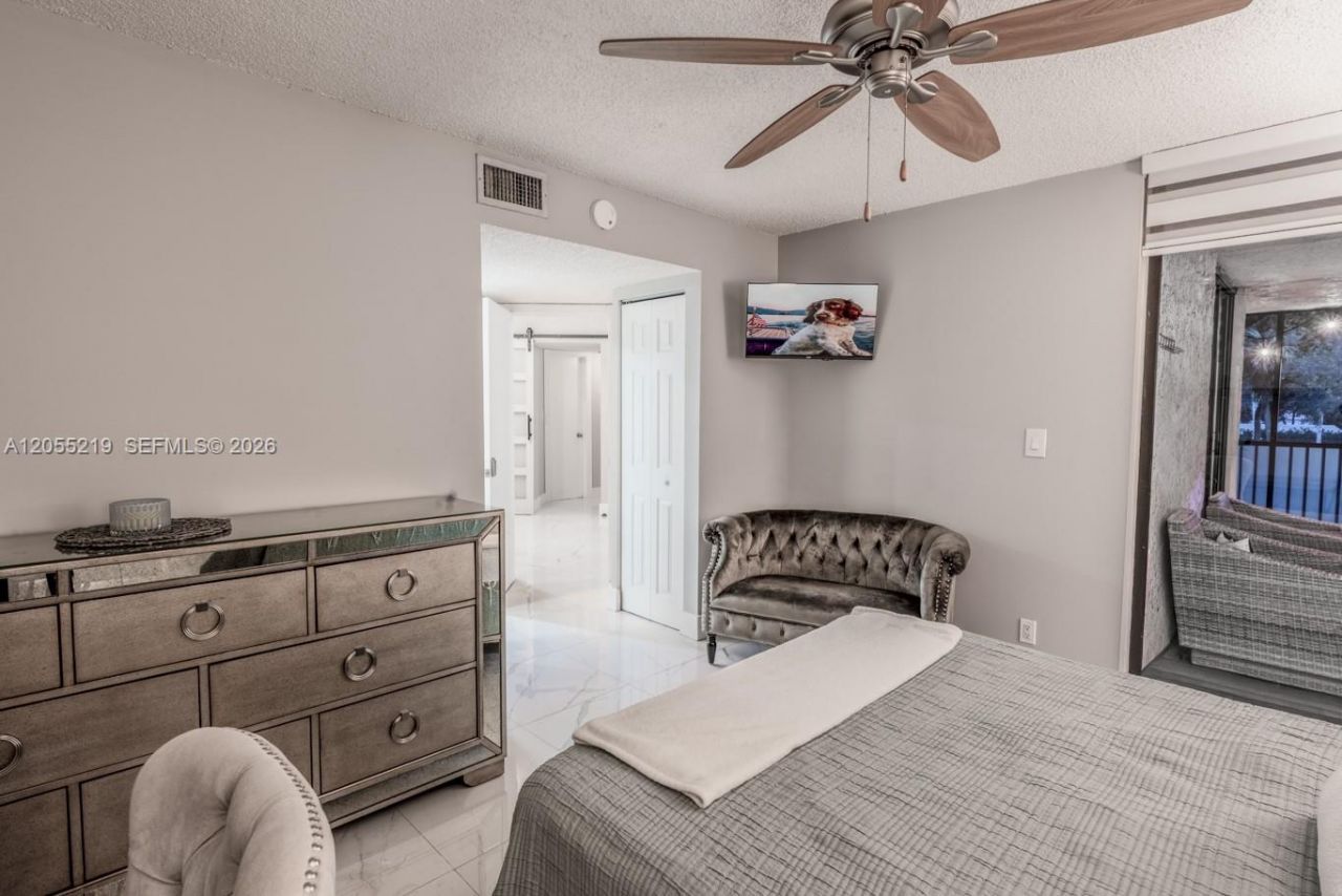 10451 W Broward Blvd, Unit 201, Plantation, FL 33324 Photo