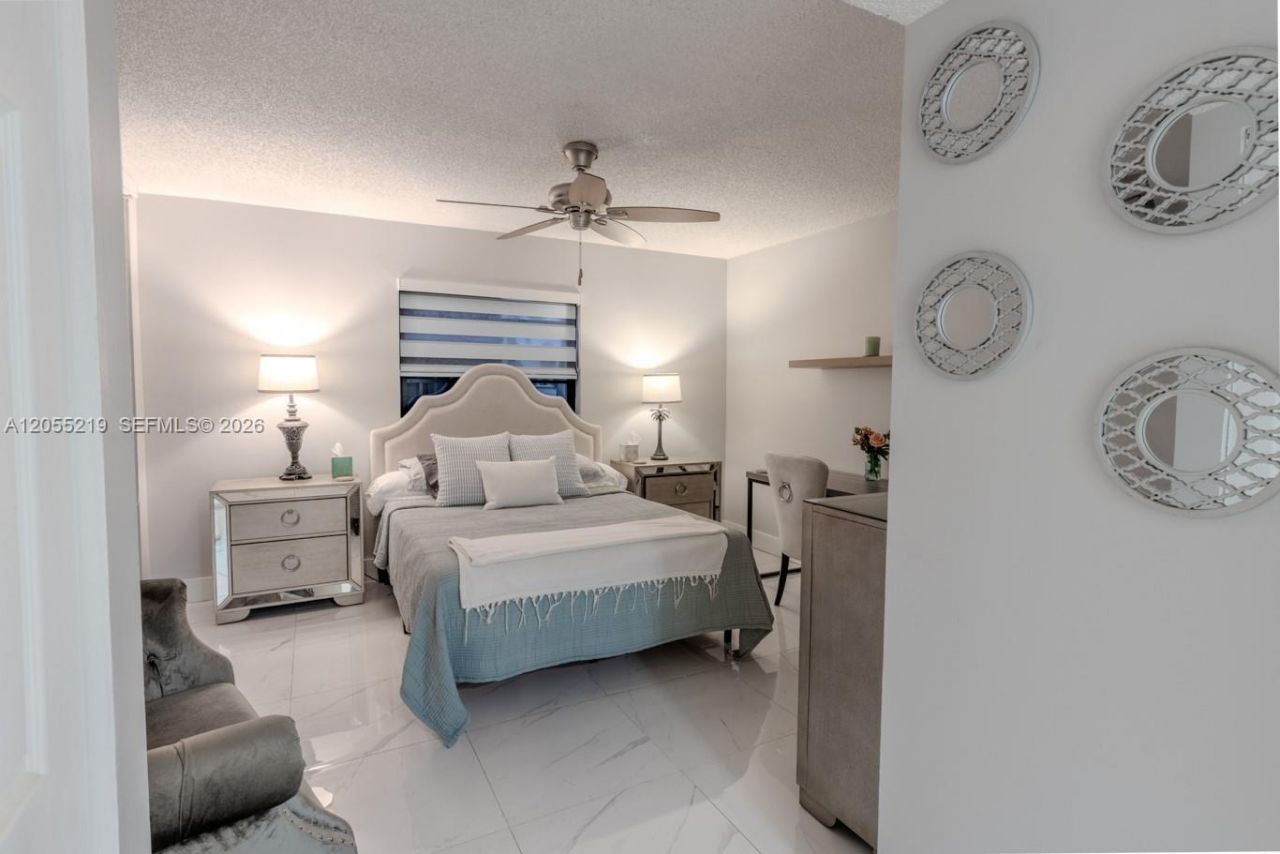 10451 W Broward Blvd, Unit 201, Plantation, FL 33324 Photo