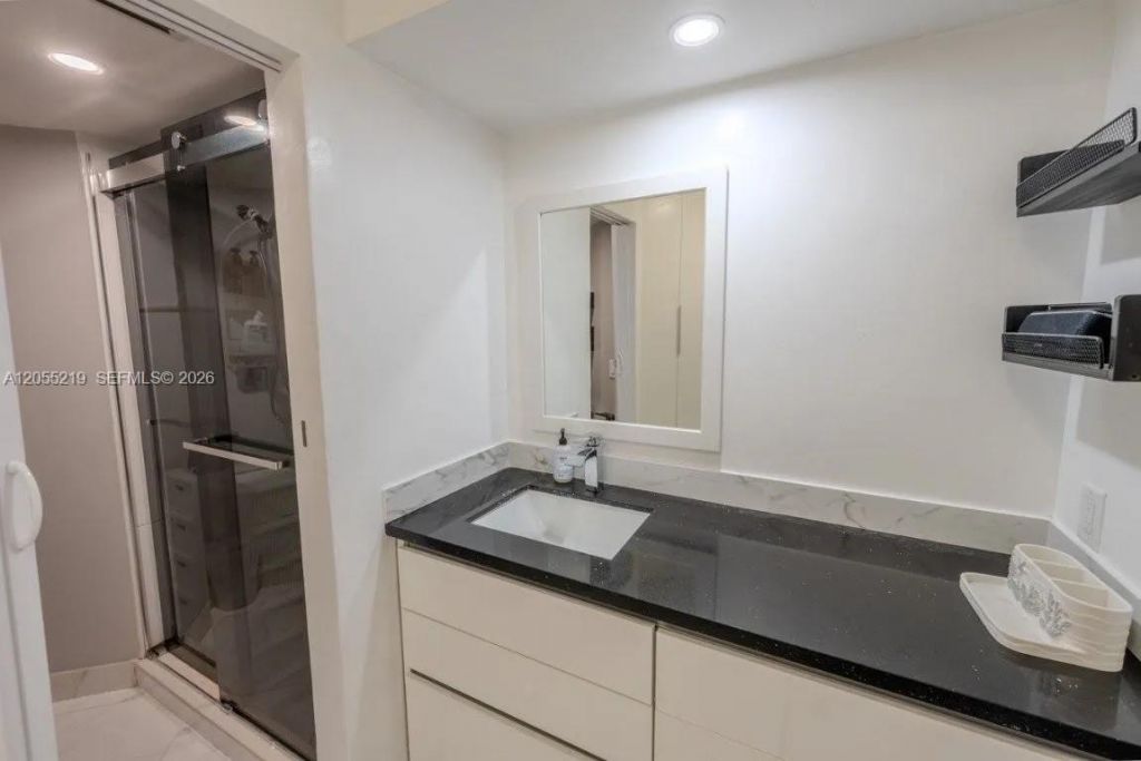 10451 W Broward Blvd , Unit 201, Plantation, FL 33324 Photo