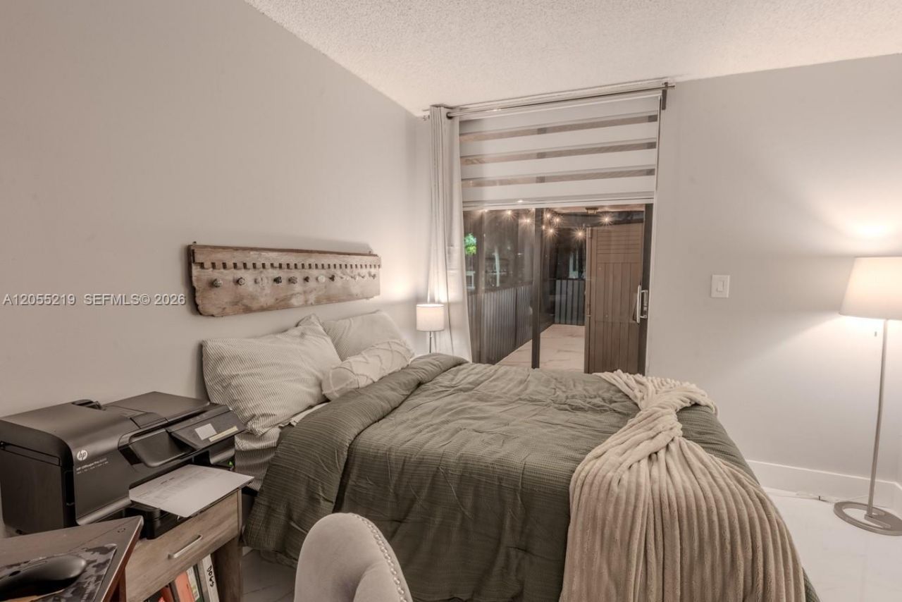 10451 W Broward Blvd, Unit 201, Plantation, FL 33324 Photo