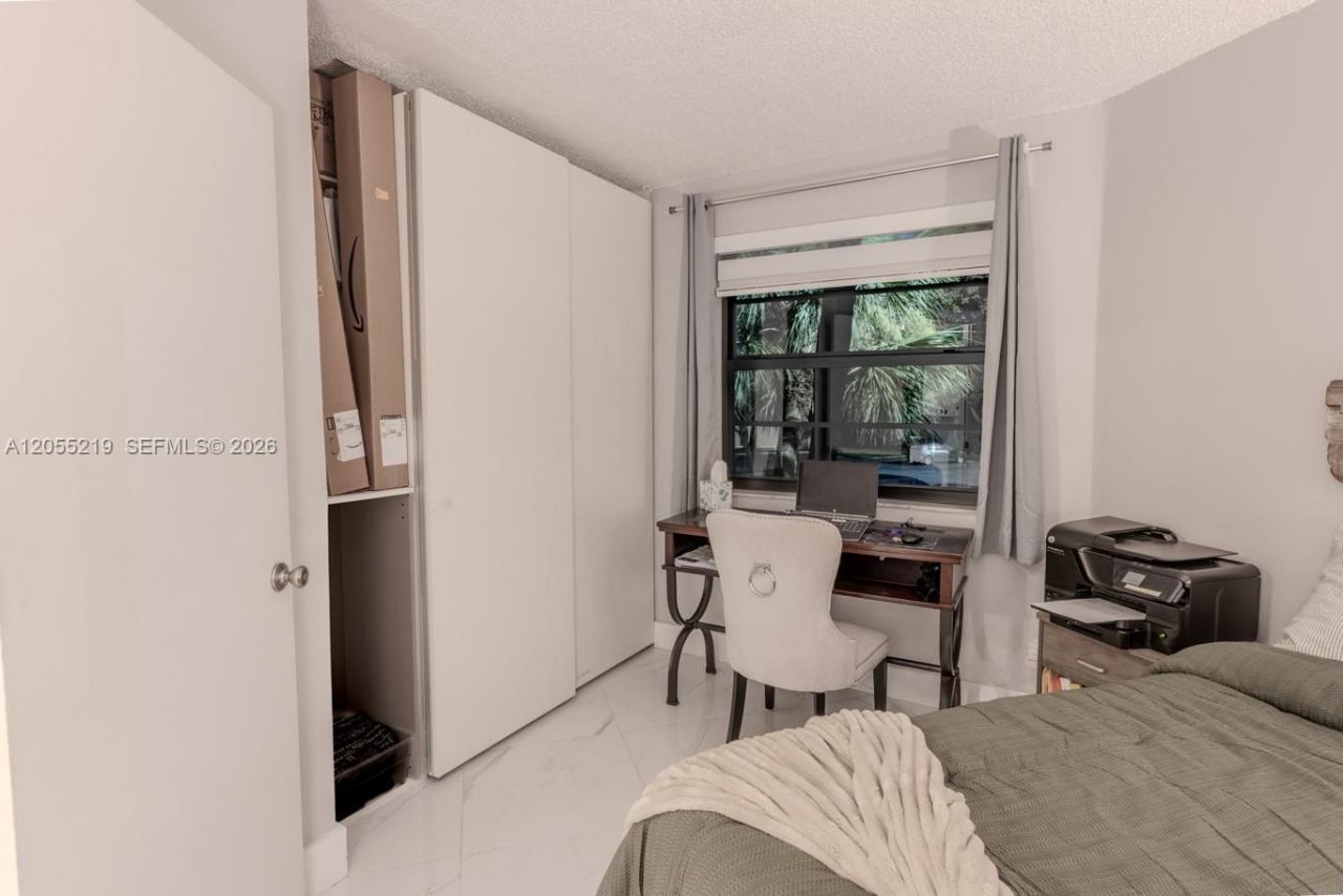 10451 W Broward Blvd, Unit 201, Plantation, FL 33324 Photo
