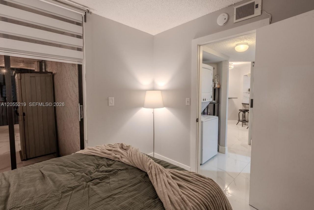 10451 W Broward Blvd, Unit 201, Plantation, FL 33324 Photo