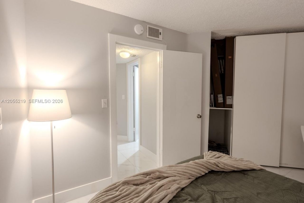 10451 W Broward Blvd, Unit 201, Plantation, FL 33324 Photo
