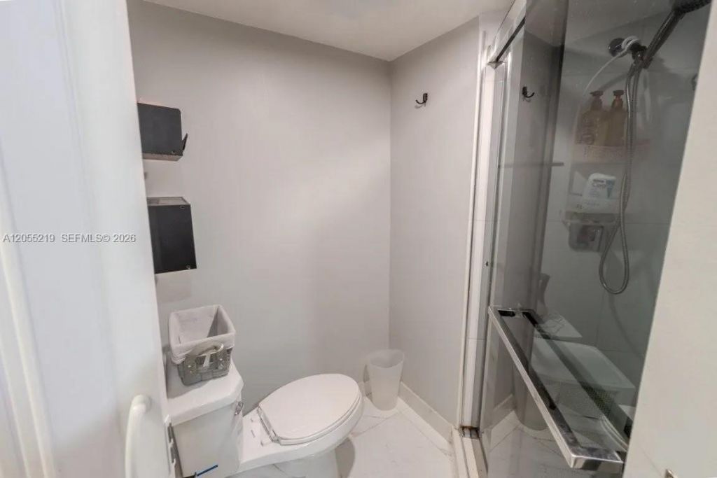 10451 W Broward Blvd , Unit 201, Plantation, FL 33324 Photo