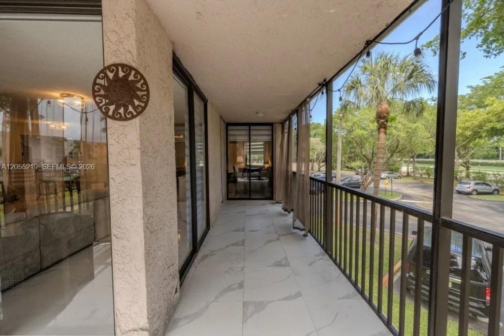 10451 W Broward Blvd , Unit 201, Plantation, FL 33324 Photo