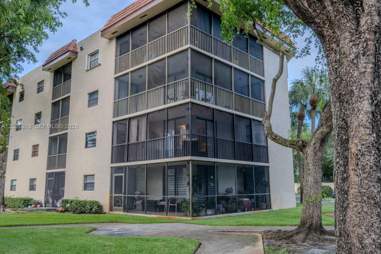 10451 W Broward Blvd, Unit 201, Plantation, FL 33324 Photo