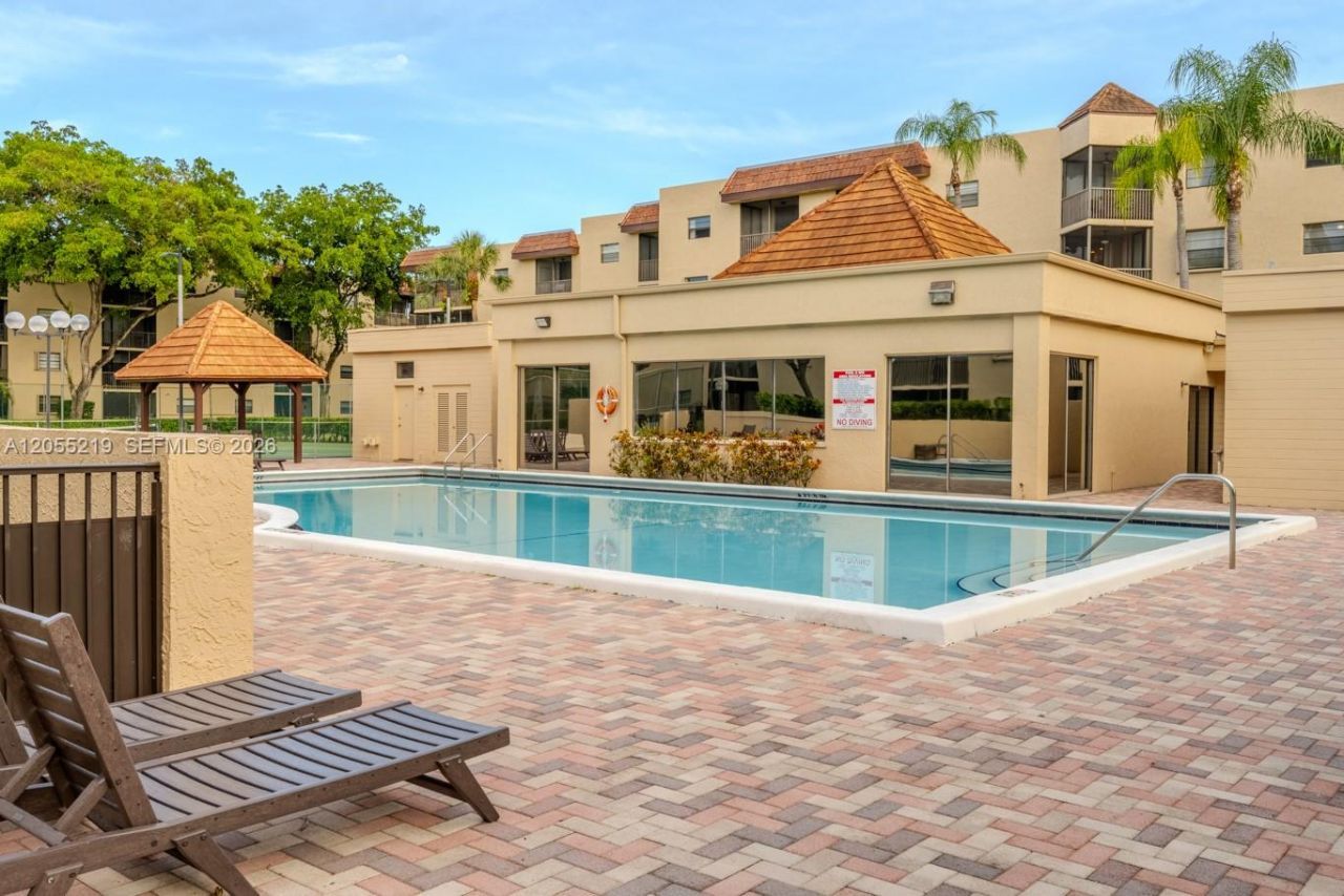 10451 W Broward Blvd, Unit 201, Plantation, FL 33324 Photo