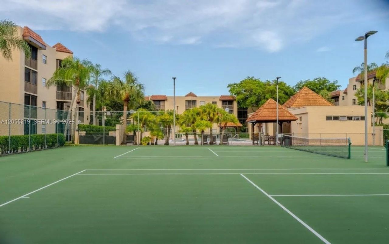 10451 W Broward Blvd , Unit 201, Plantation, FL 33324 Photo