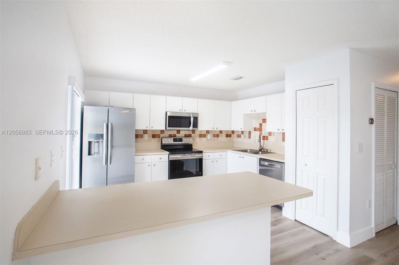8949 SW 214th St , Unit 8949, Cutler Bay, FL 33189 Photo