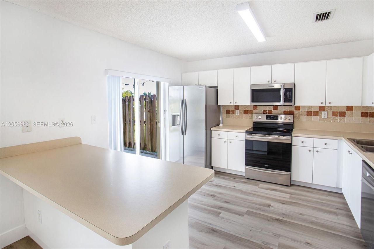 8949 SW 214th St , Unit 8949, Cutler Bay, FL 33189 Photo