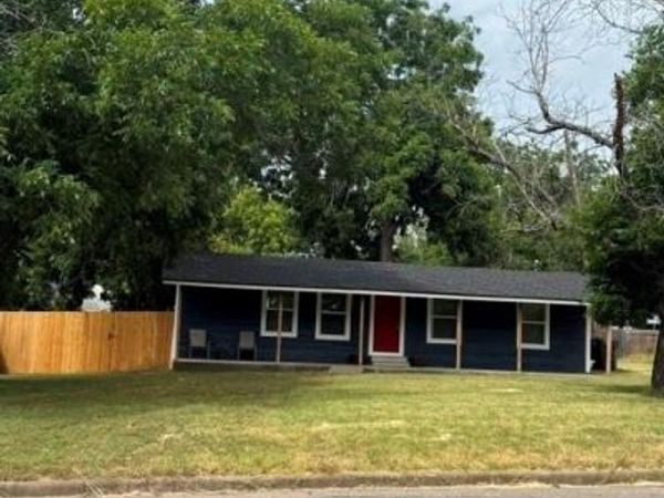 3004 N 15th A Street , Waco, TX 76708