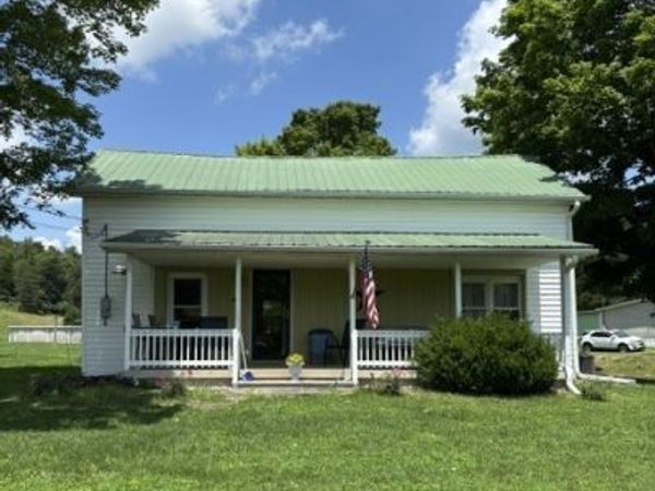 289 Flatwoods Road, Cottageville, WV 25239